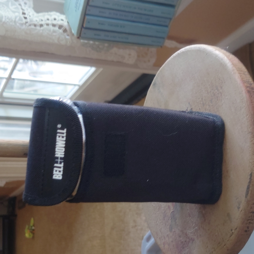 Vintage Bell Howell camera - Picture 3 of 6